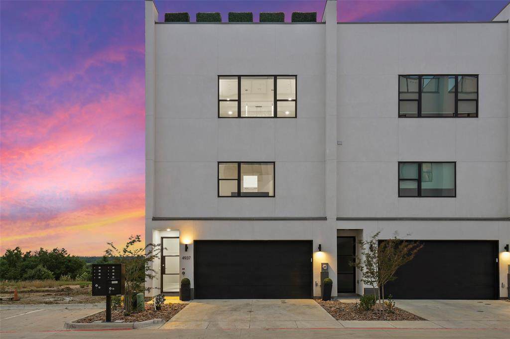 4913 Blaynes View - Photo 1