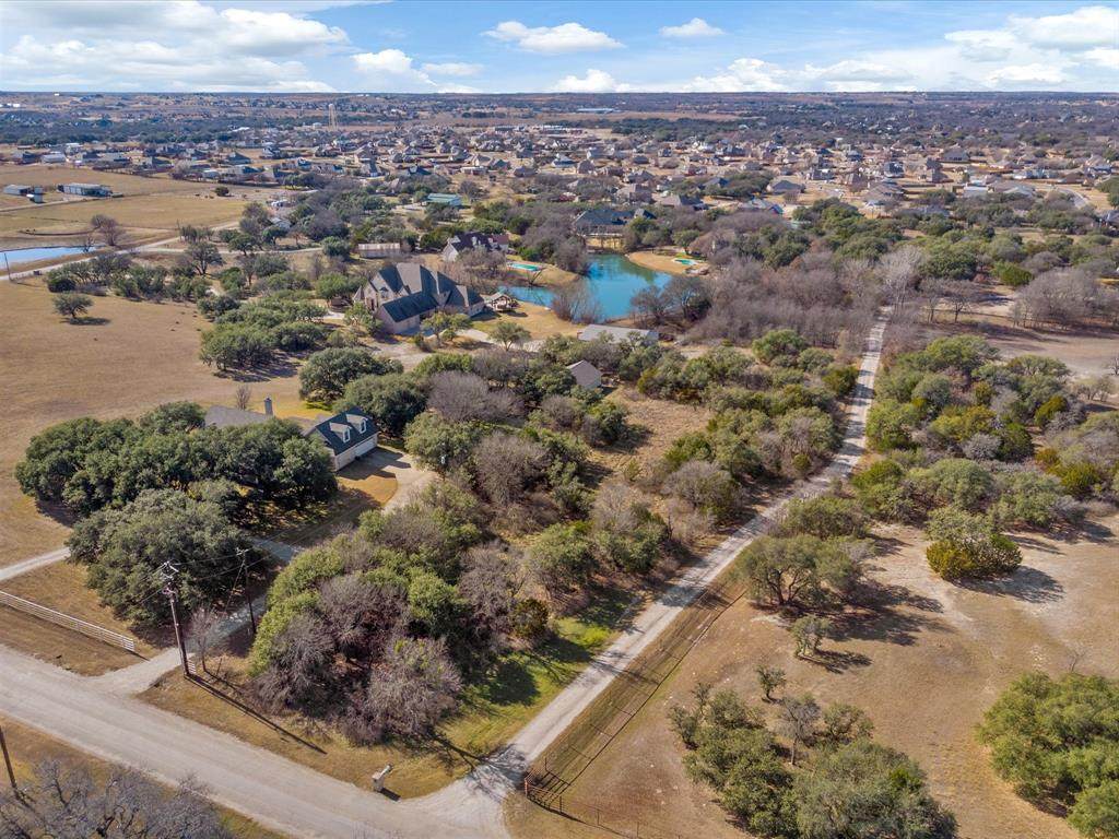 525 South Point Court - Photo 1