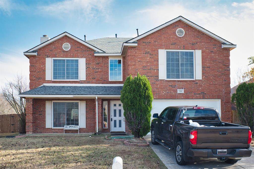 1300 Parkwood Trail - Photo 1