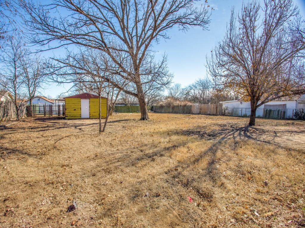 1605 Coleman Avenue - Photo 1