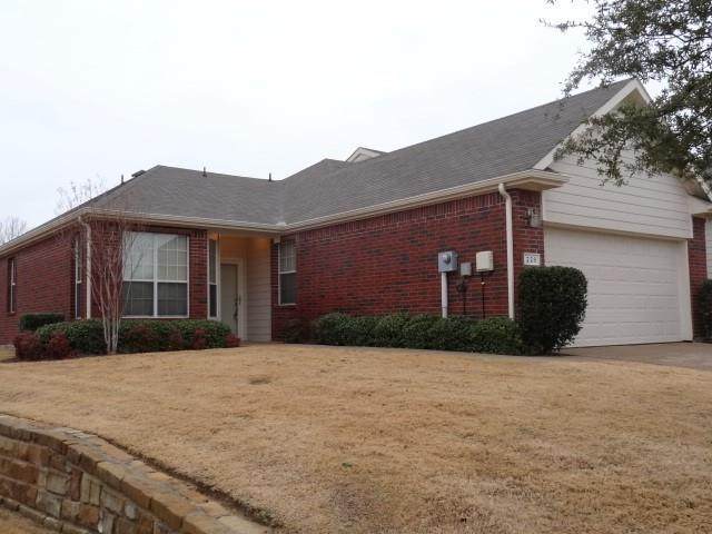 228 Heritage Hill Drive - Photo 1