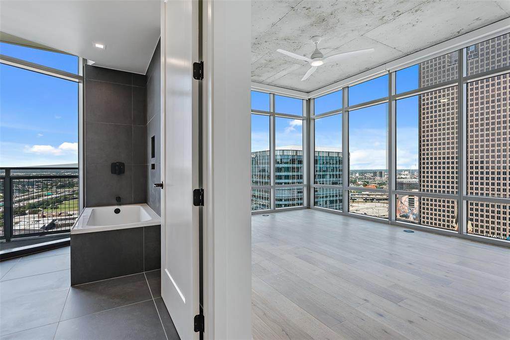 1801 Pearl Street - Photo 1