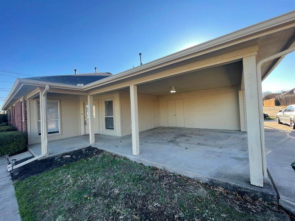 2219 Ragland - Photo 1