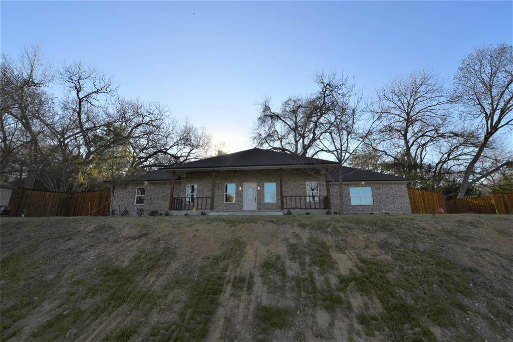 241 Oak Tree Drive - Photo 1