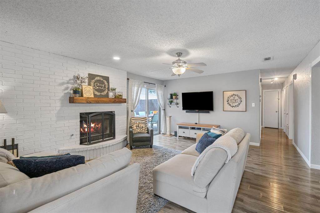 1535 Rocky Point - Photo 1