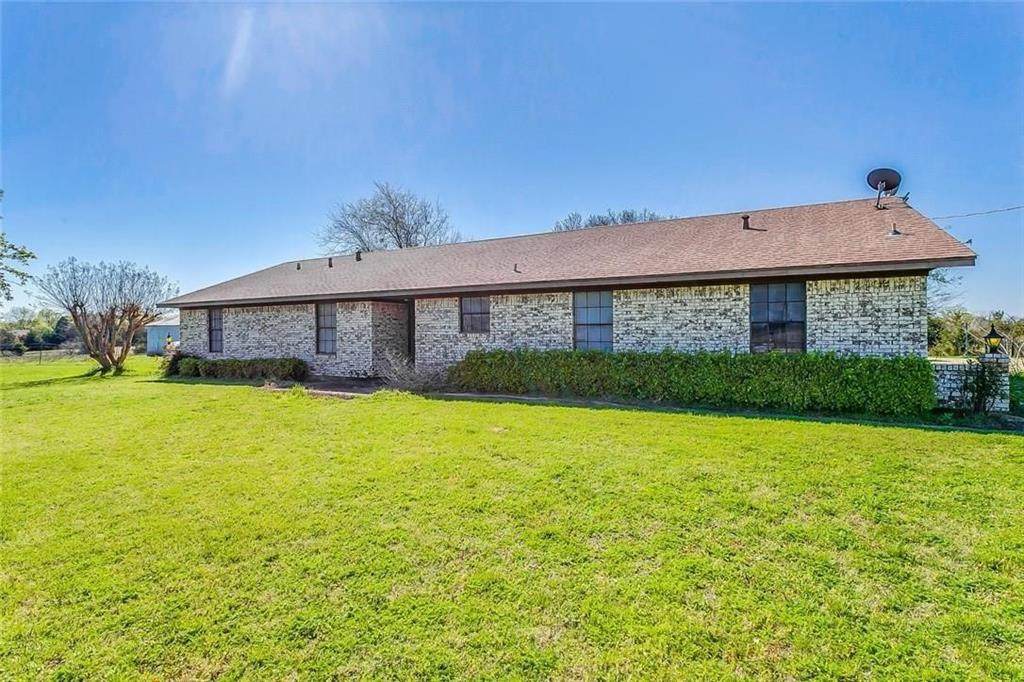 801 Fm 664 - Photo 1