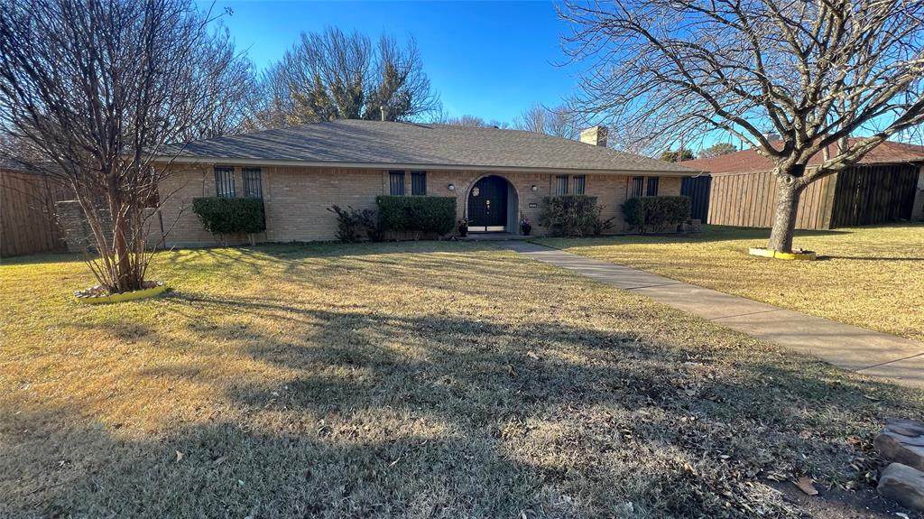 323 Venice Drive - Photo 1
