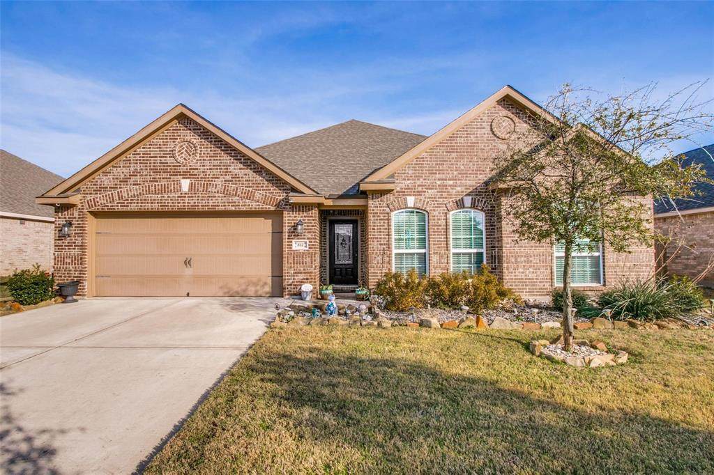 812 Oak Valley - Photo 1