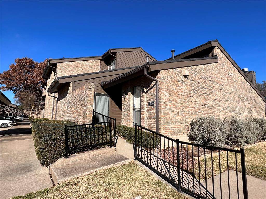 2200 Park Boulevard - Photo 1