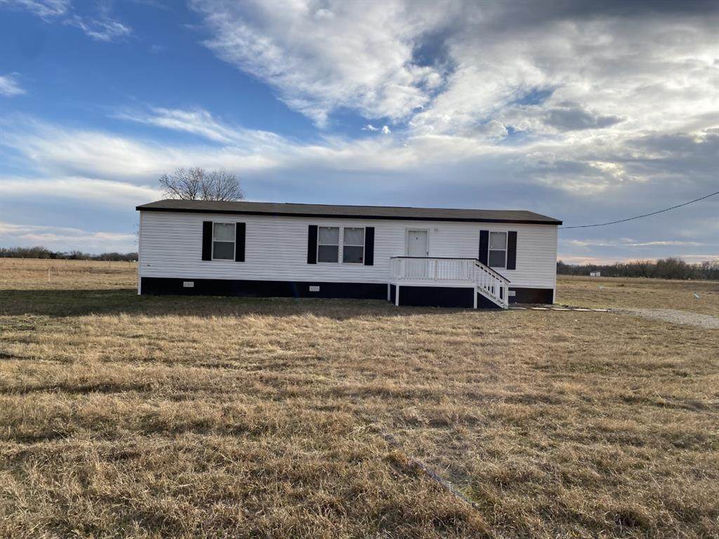 4946 County Road 4502 - Photo 1