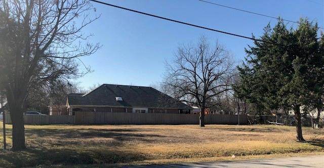 563 Elkhart Avenue - Photo 1