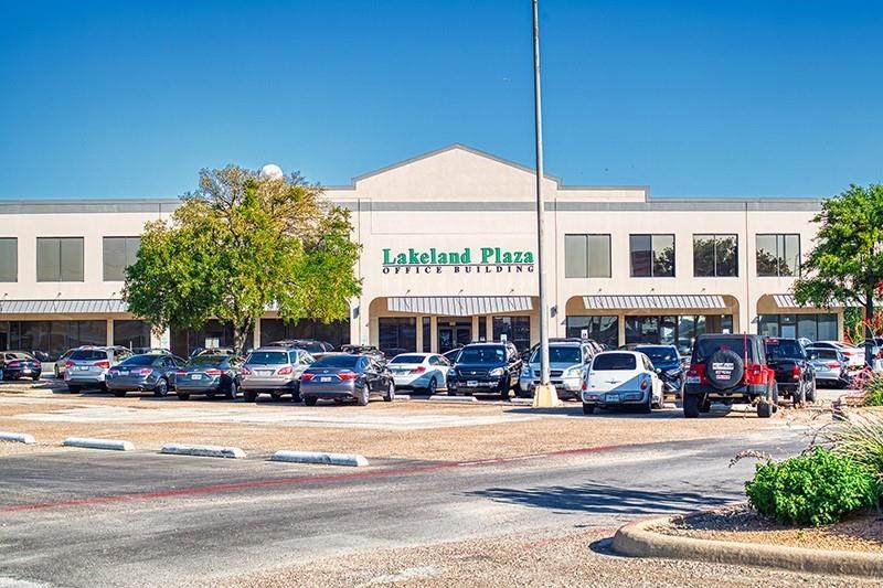 1165 Stemmons Freeway - Photo 1