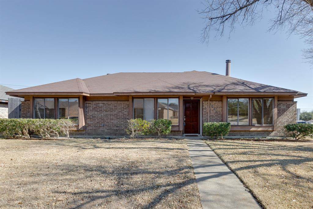 900 Field Trail Drive - Photo 1