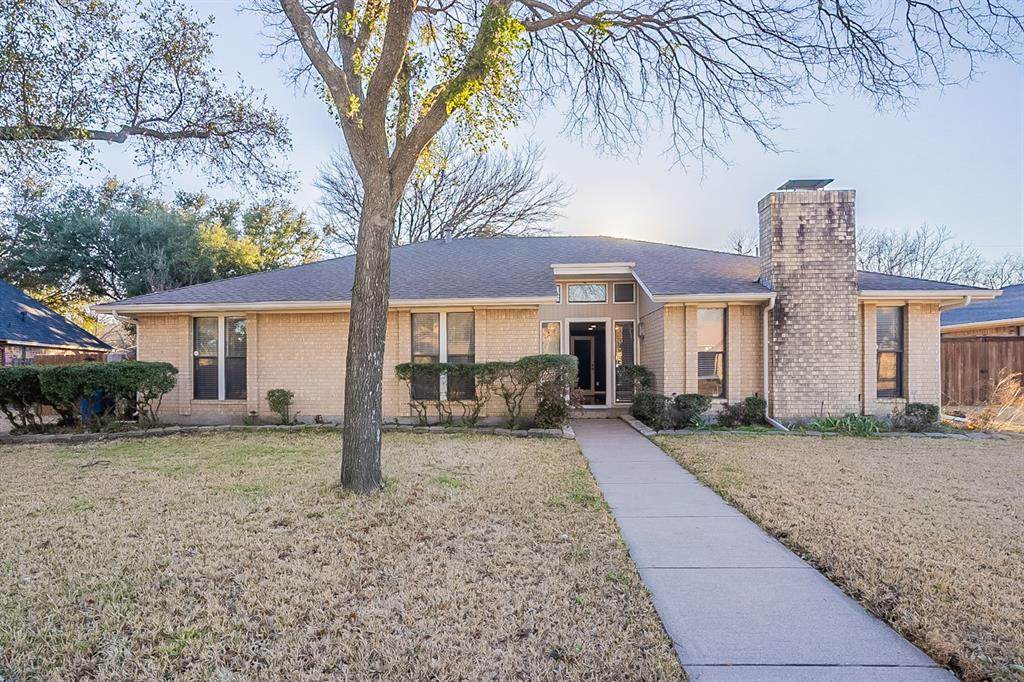 2102 Pleasant Drive - Photo 1