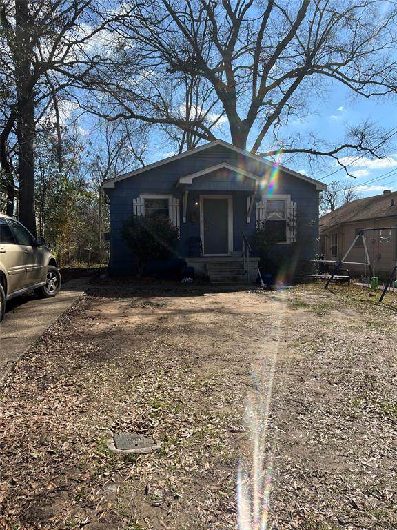 3237 Jackson Street - Photo 1