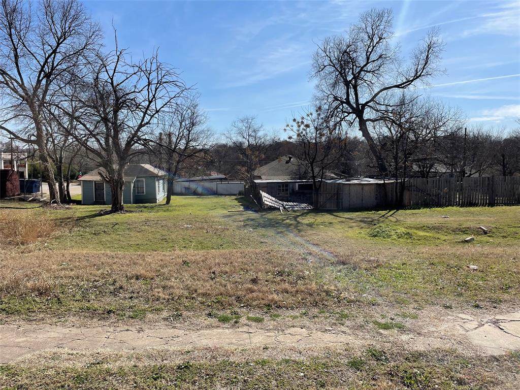 1124 9th Street - Photo 1