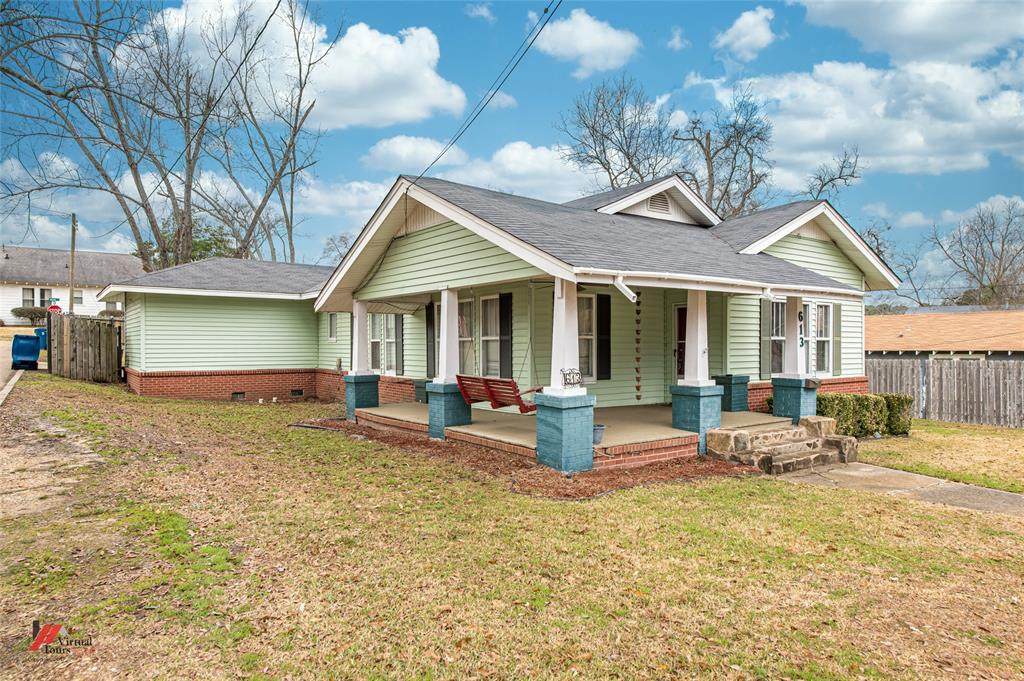 613 Buchanan Street - Photo 1