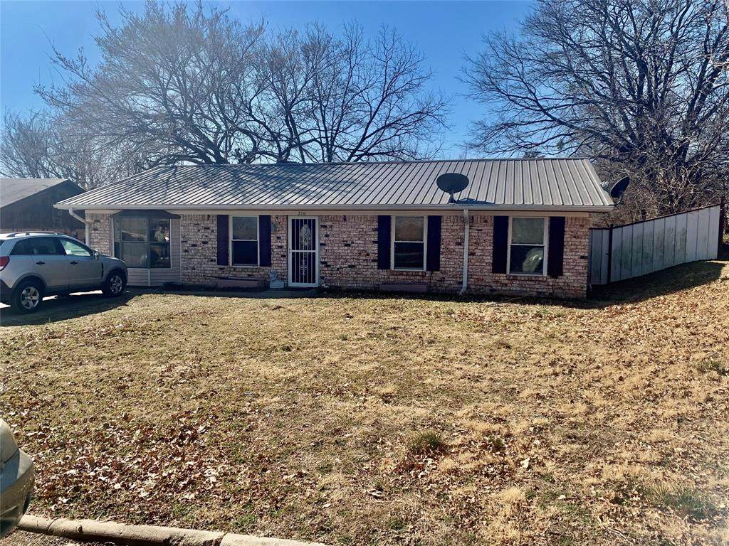 210 Jordan Drive - Photo 1
