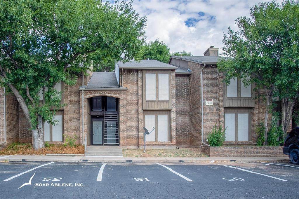 5402 7th Street - Photo 1