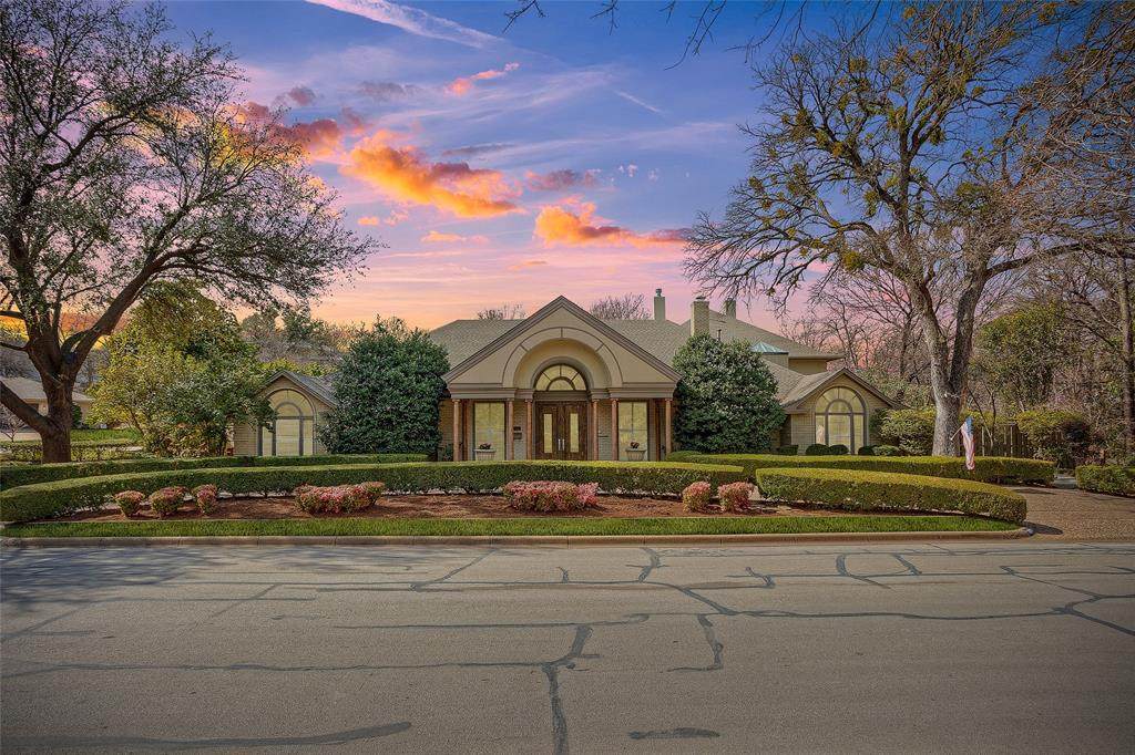 3854 Overton Park Drive - Photo 1