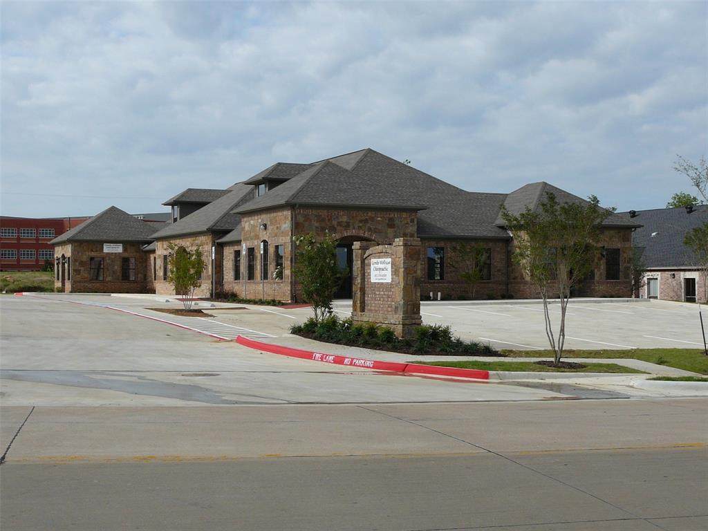 4004 Gateway - Photo 1