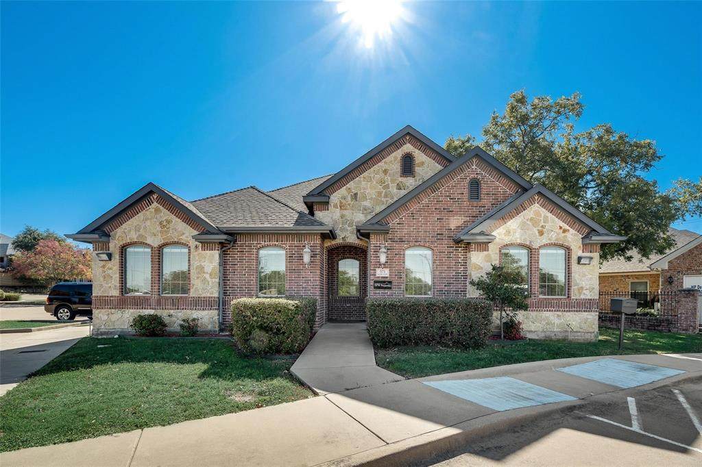 971 Glade - Photo 1