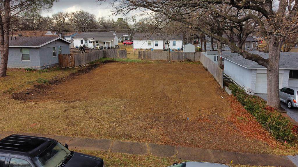 1217 Mistletoe Drive - Photo 1