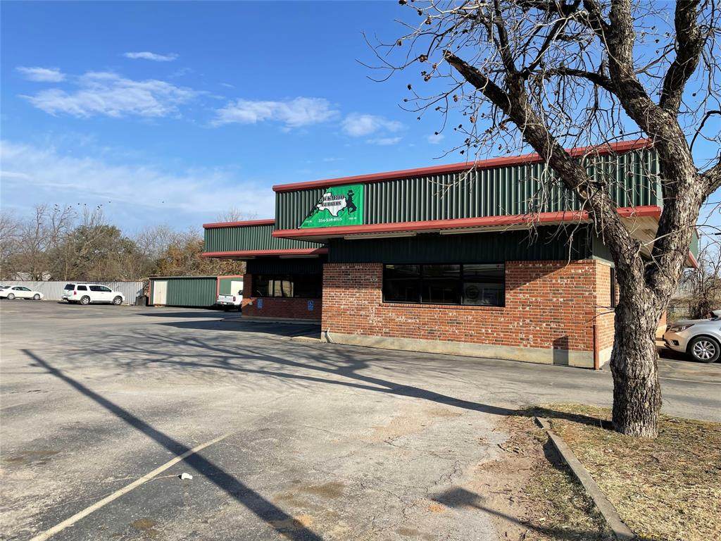 700 Walker Street - Photo 1