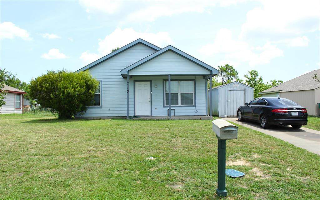 1713 Manor Garden - Photo 1