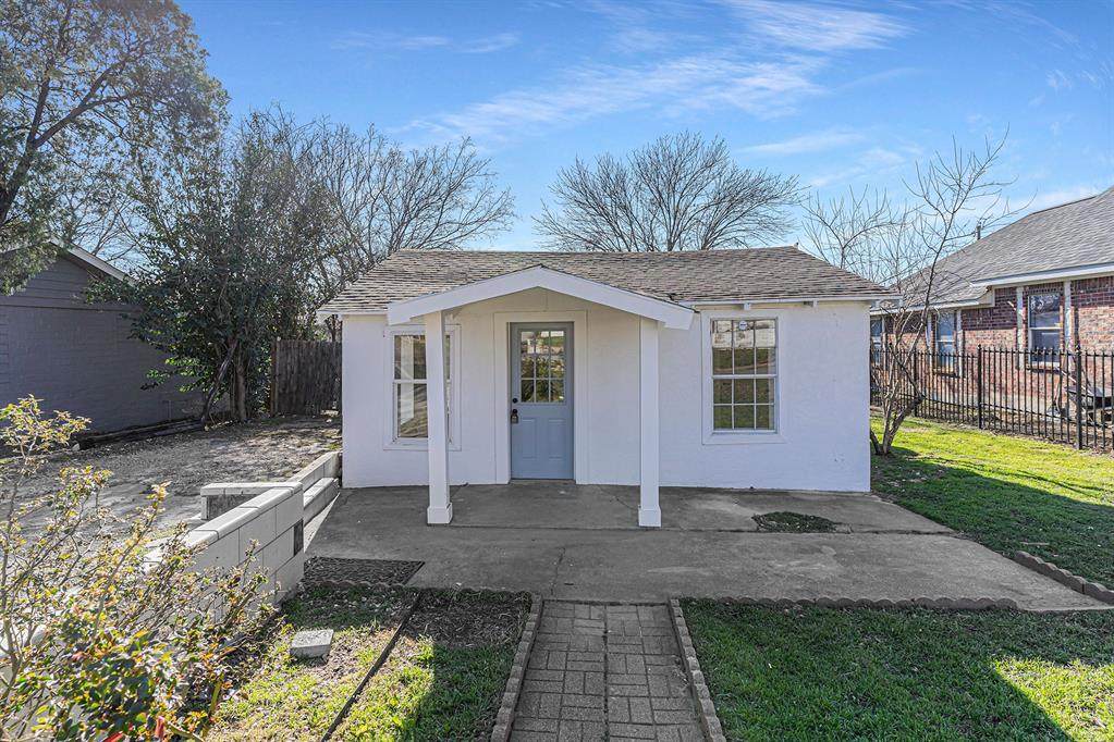 3113 Pecan Street - Photo 1