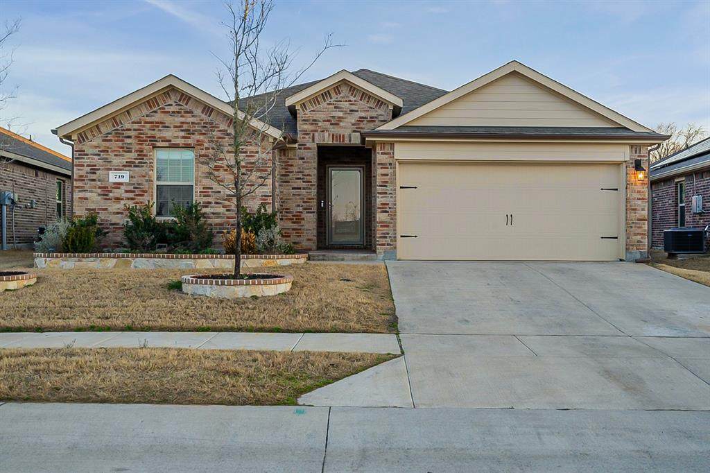 719 Emerald Drive - Photo 1