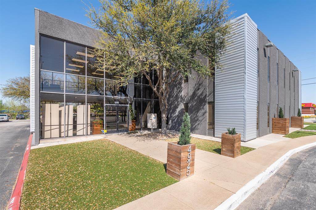 4925 Davis Boulevard - Photo 1