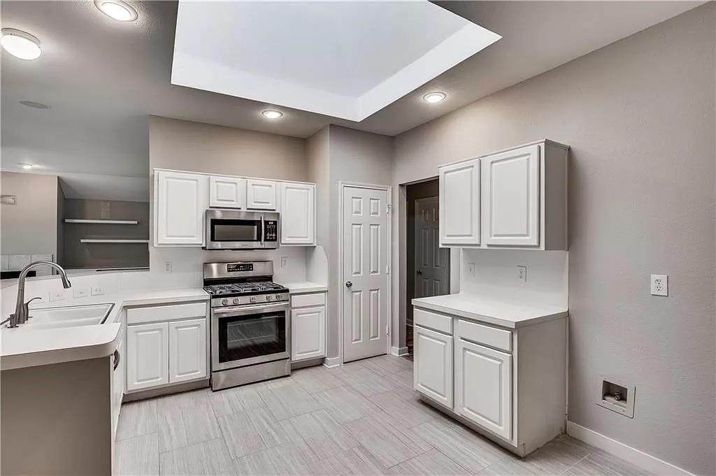 1012 Windymeadow Lane - Photo 1