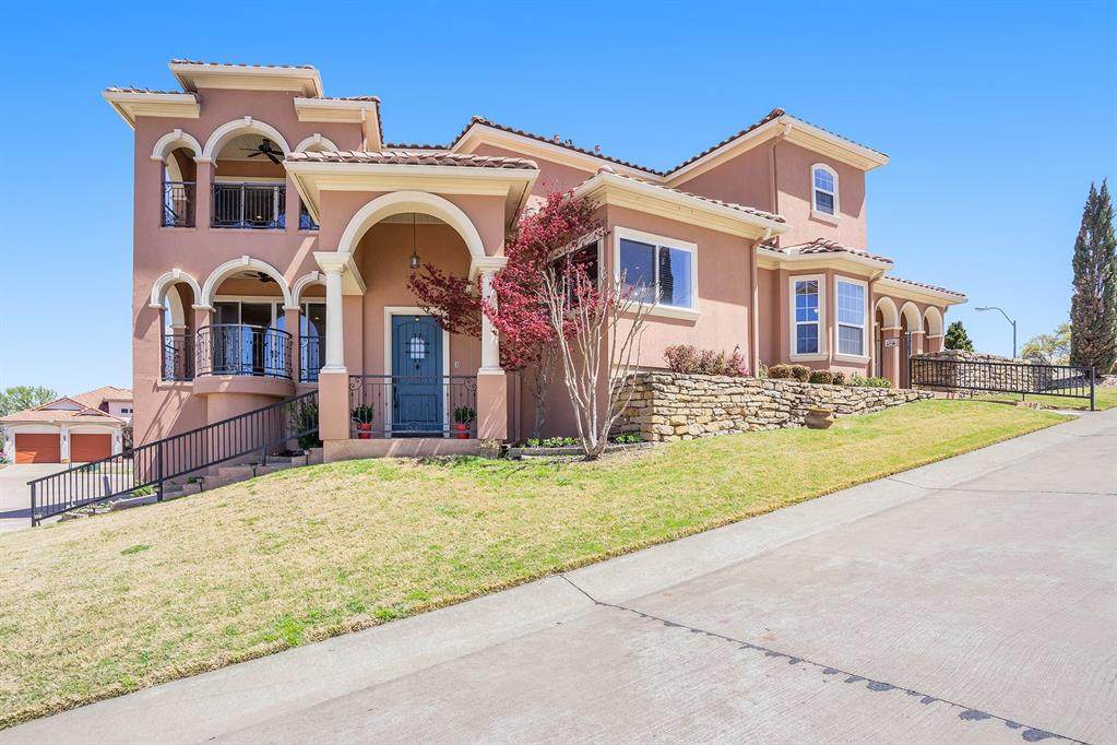7713 Lakeview Circle - Photo 1
