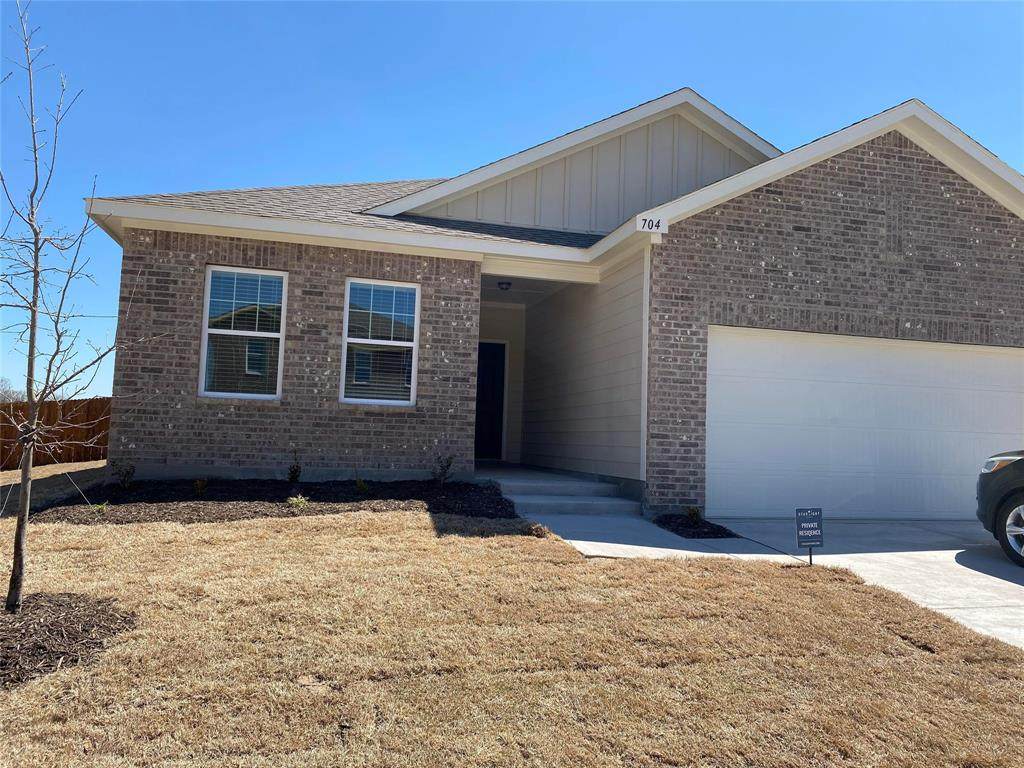 704 Richmond Drive - Photo 1