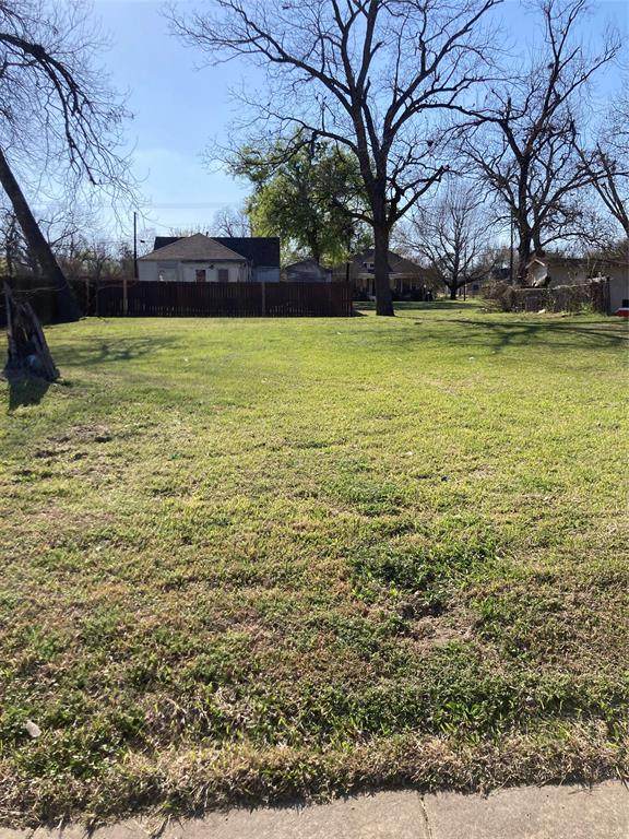 1810 Johnson Street - Photo 1