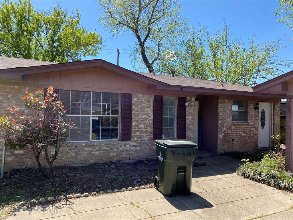1401 La Fonda Drive - Photo 1