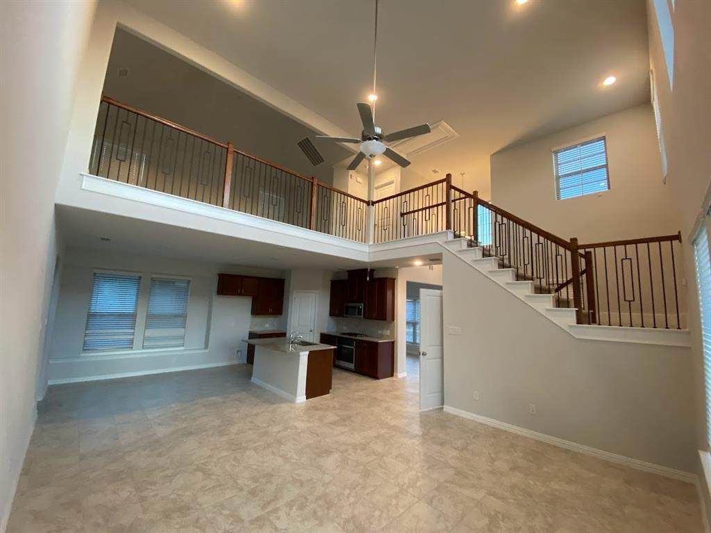 728 Plaza Lane - Photo 1