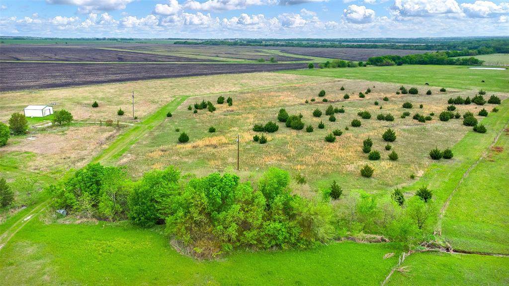 21645 Private Road - Photo 1
