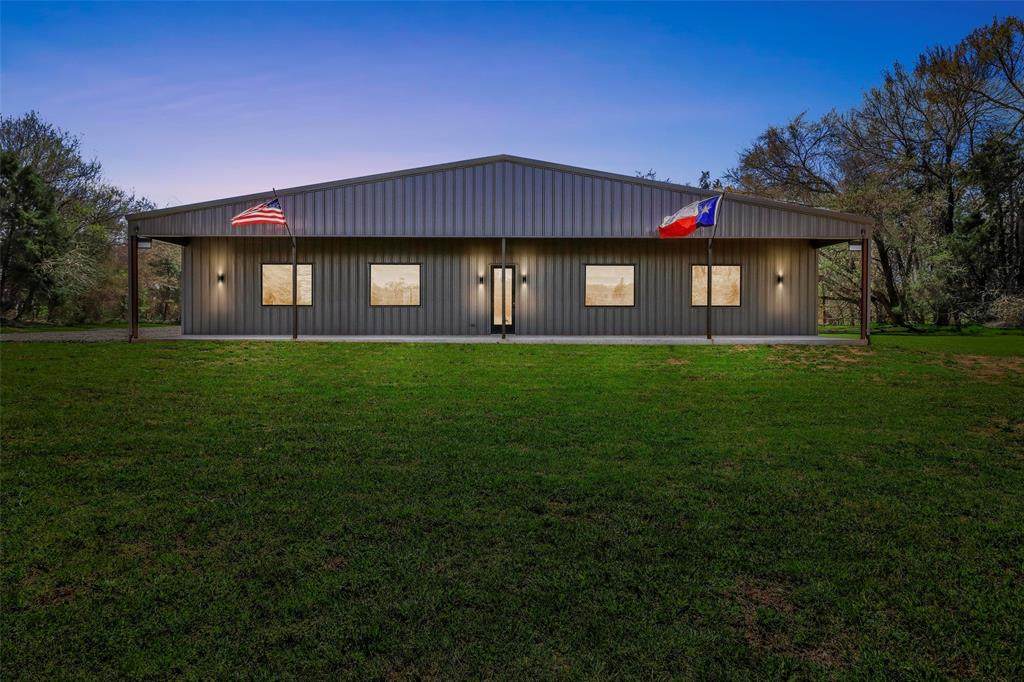 1572 Elmore Road - Photo 1