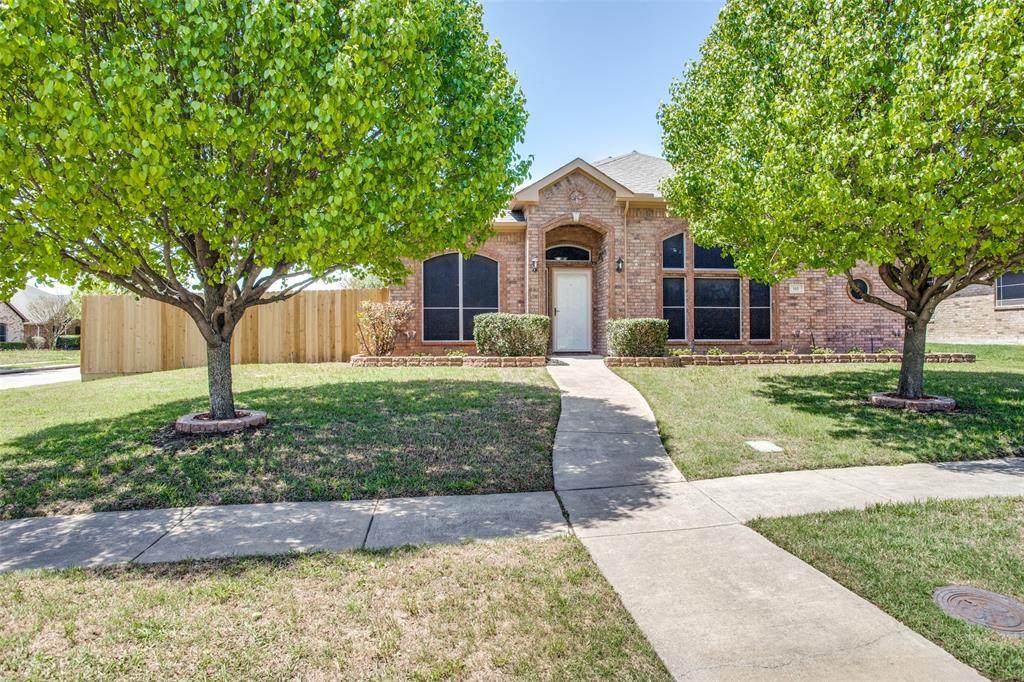 105 Norwood Lane - Photo 1
