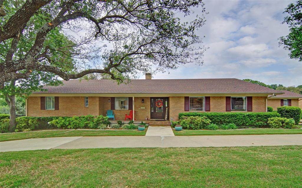607 Baylor Street - Photo 1
