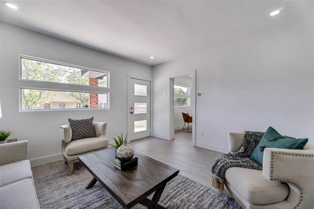 2735 Grafton Avenue - Photo 1