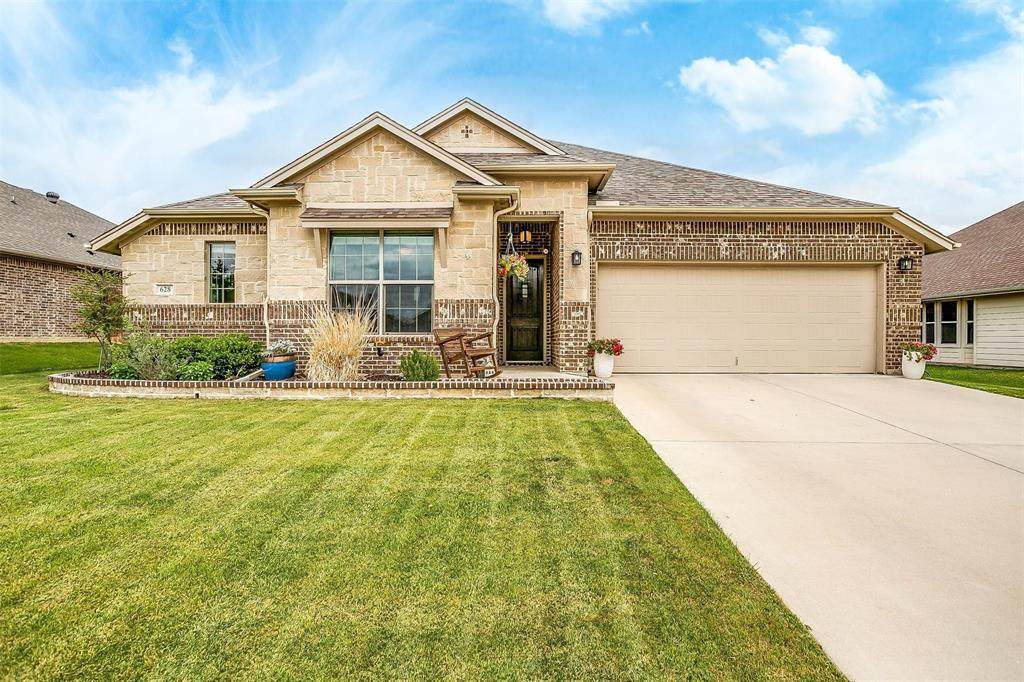 628 Creek Point Drive - Photo 1