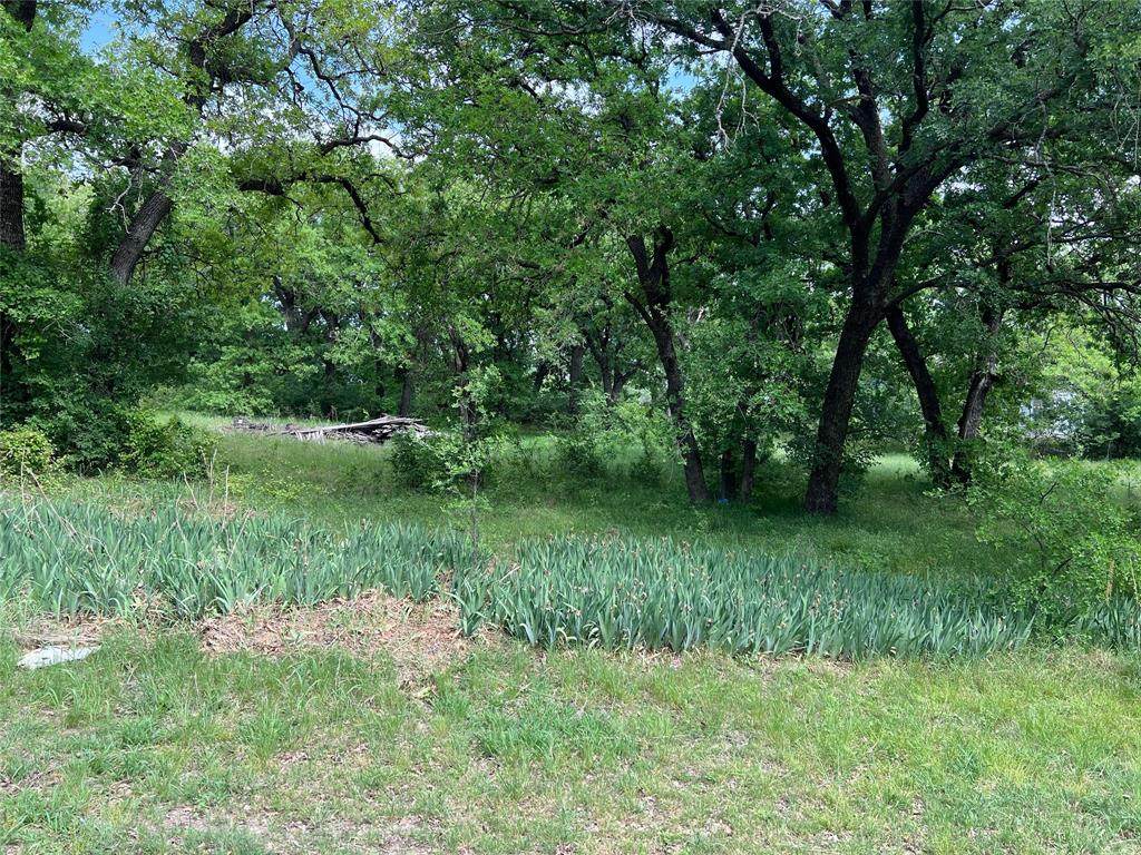 124 County Road 1641 - Photo 1