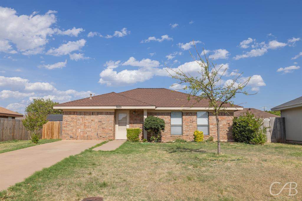 3933 Notre Dame Circle - Photo 1