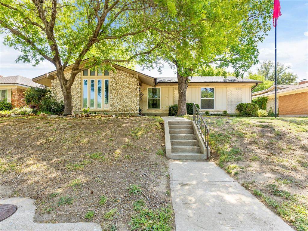 905 Blue Lake Drive - Photo 1
