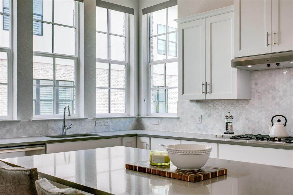 610 Dalton Lane - Photo 1