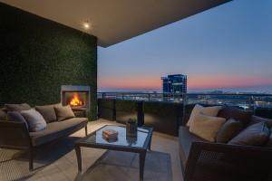 2900 Mckinnon Street - Photo 1