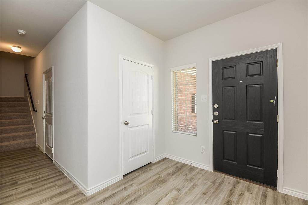 1203 Mallard Cove - Photo 1